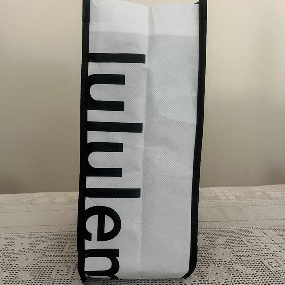 Lululemon black & white large reusable tote bag - Picture 2 of 6